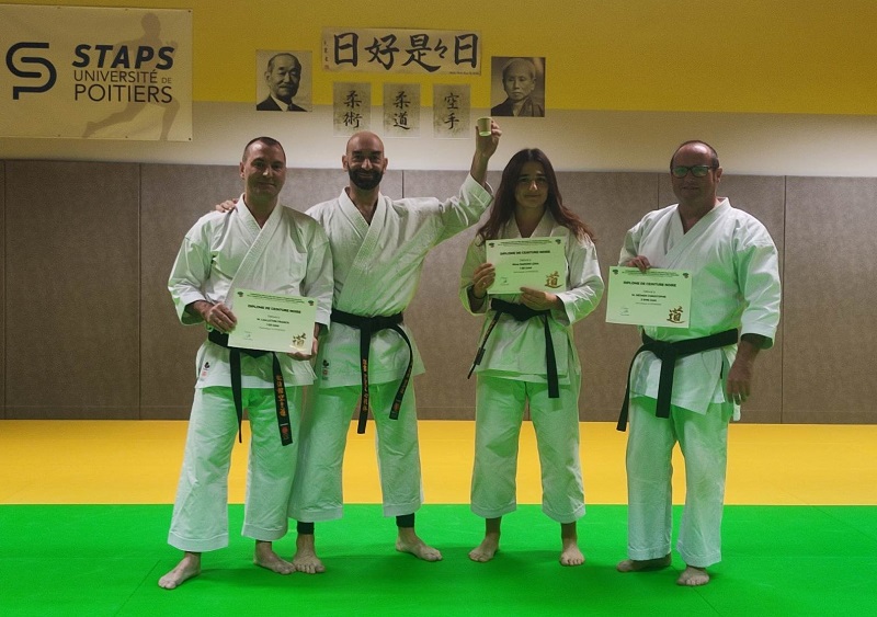 20221116 Diplomes et Ceintures karate Franck Léna Christophe